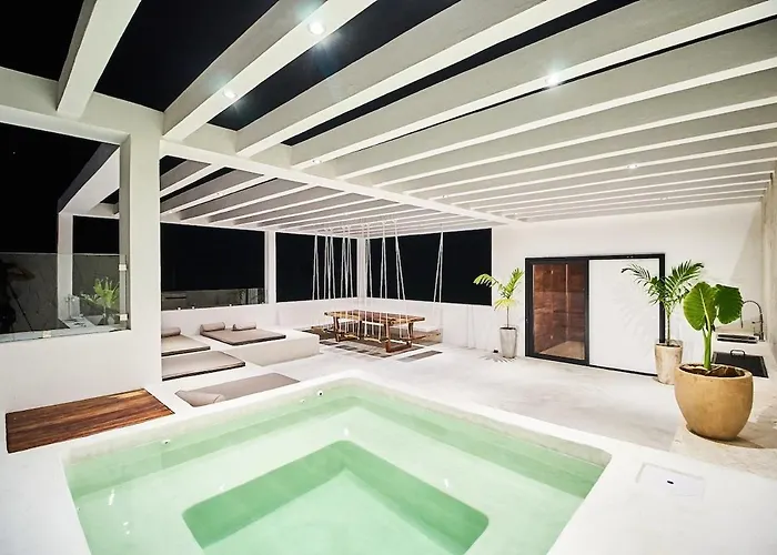 Casa Reyna And Casa Solesta 10 Bedroom Villa